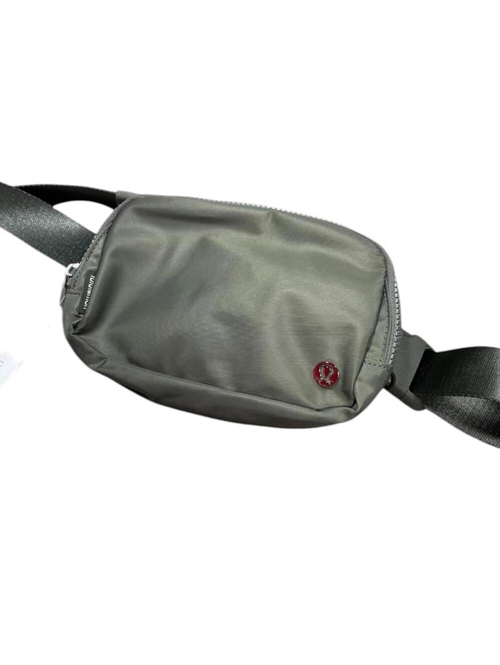 Lululemon Everywhere Belt Bag 1L Green NWT